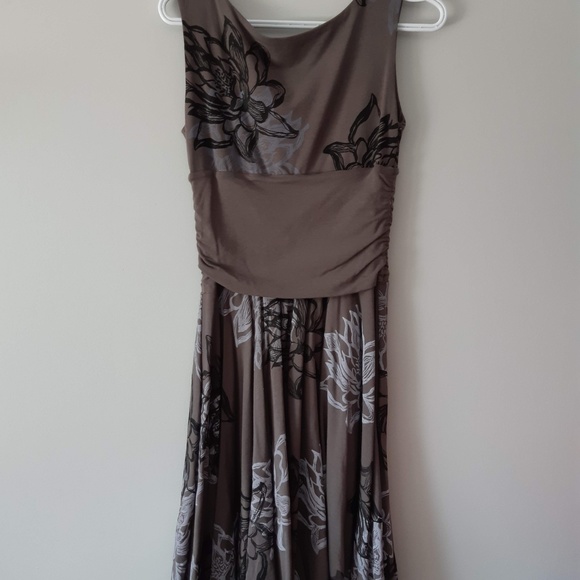 Lilikoi Peony Dress - NEW with Tags - Picture 3 of 10